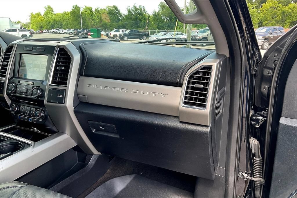 Used 2018 Ford F250 Lariat w/ Lariat Value Package AWD/4WD image 17