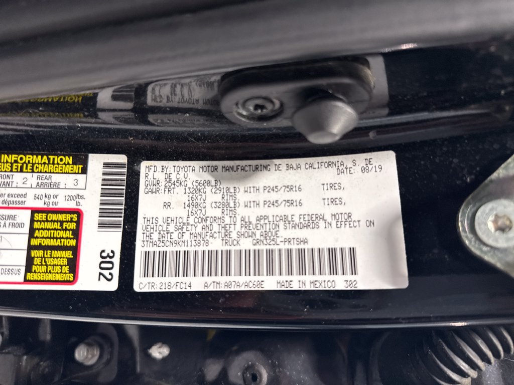 Used 2019 Toyota Tacoma SR5 RWD image 23