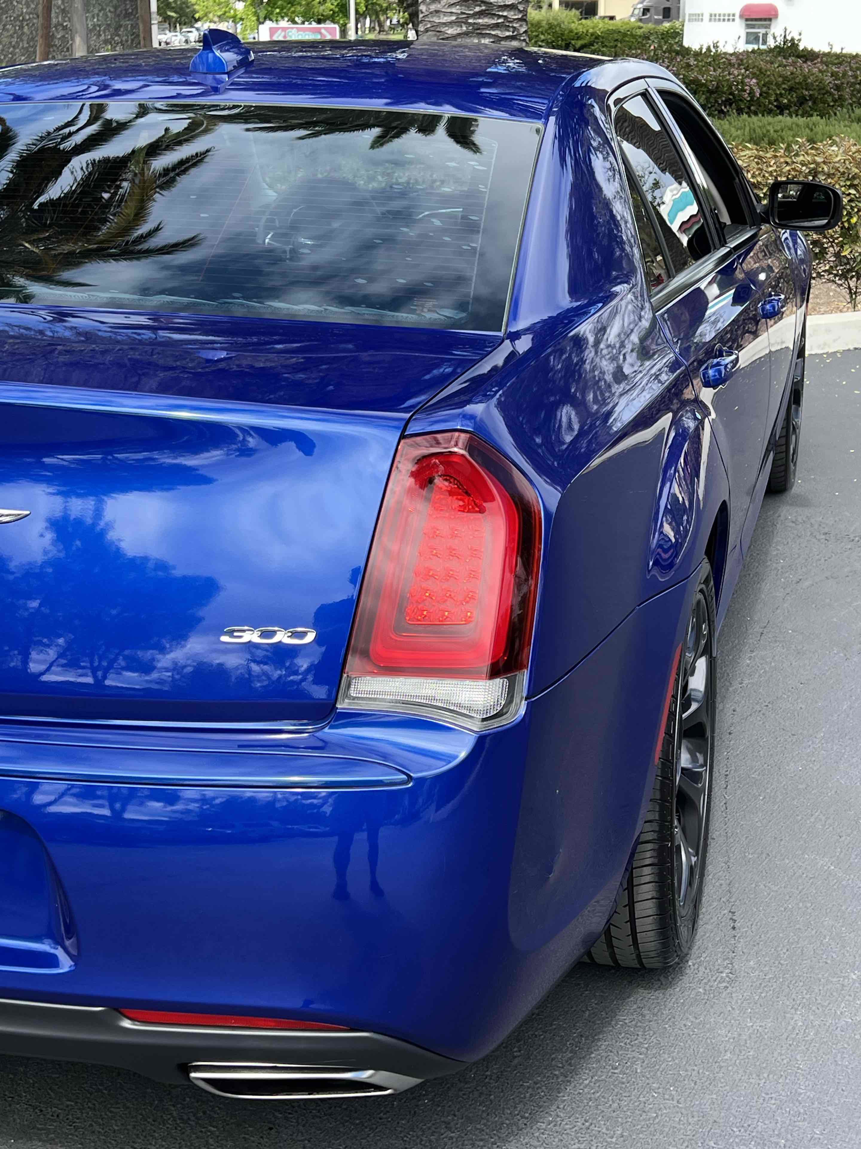 Used 2019 Chrysler 300 Touring w/ Sport Appearance Package image 54