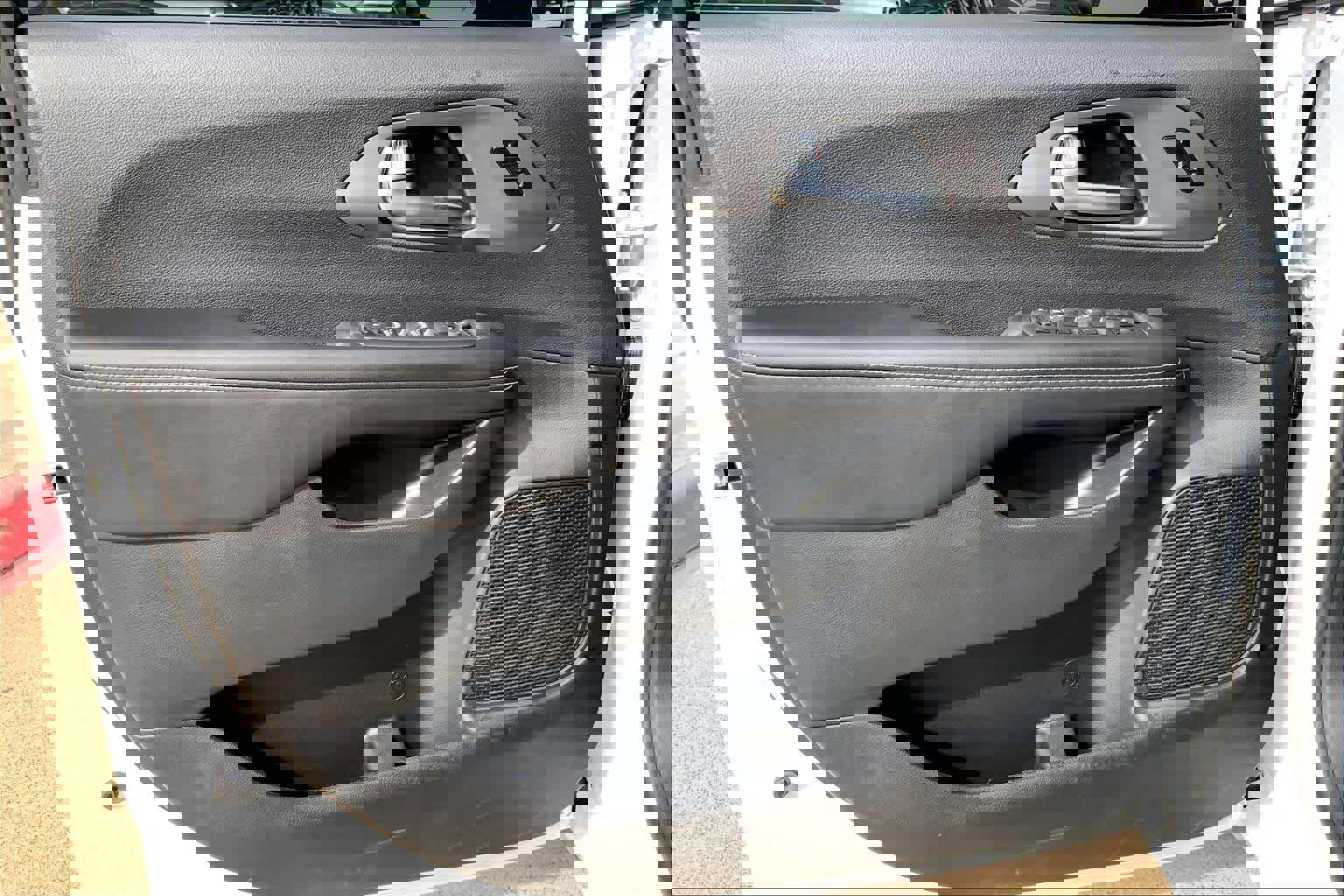 New 2026 Chrysler Pacifica Select image 10