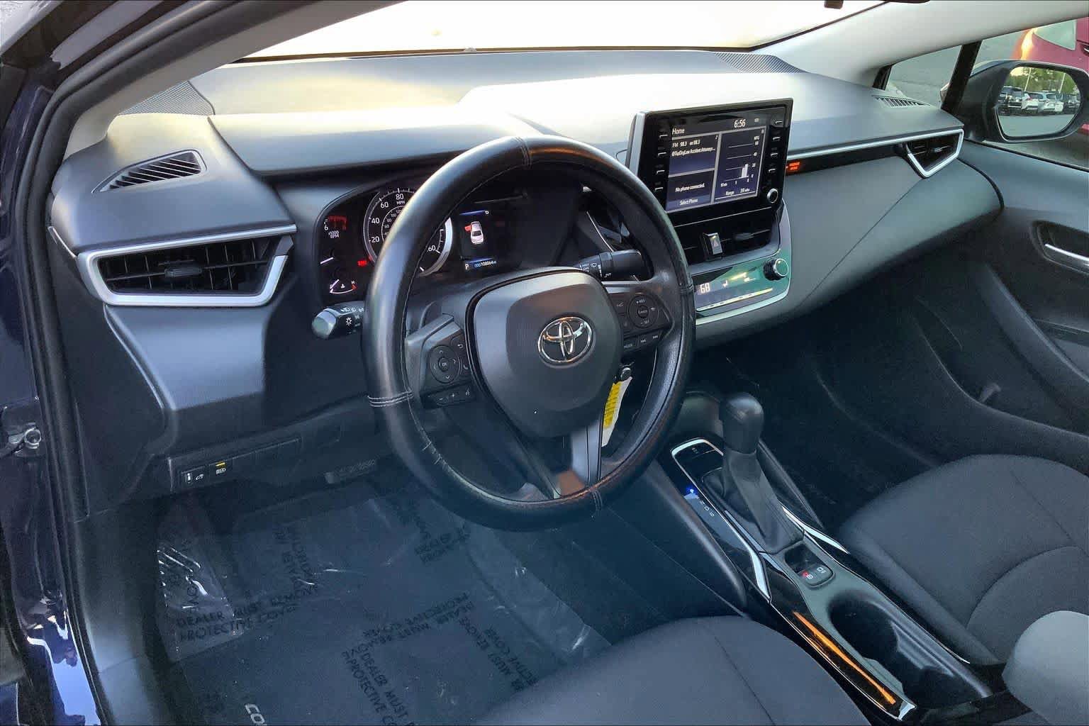 Used 2020 Toyota Corolla LE FWD image 17
