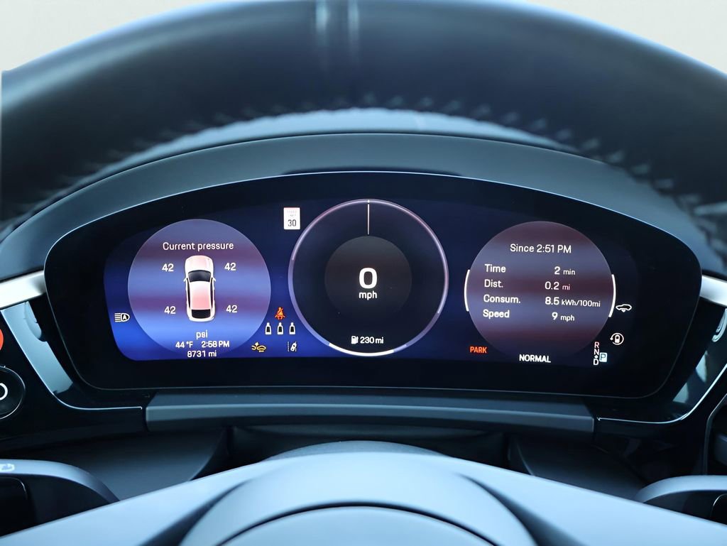 Certified 2024 Porsche Macan Turbo Electric image 28