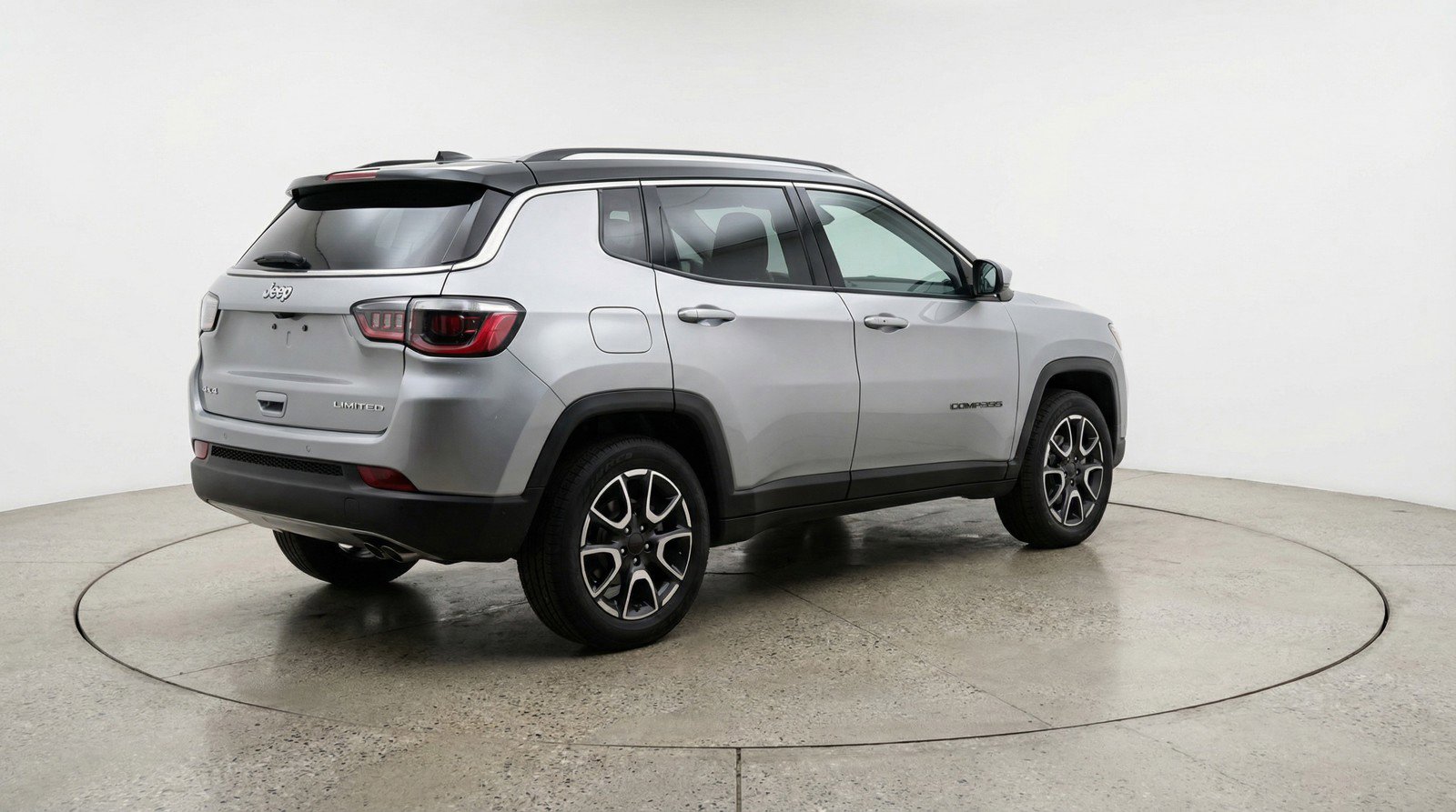 Used 2025 Jeep Compass Trailhawk image 9