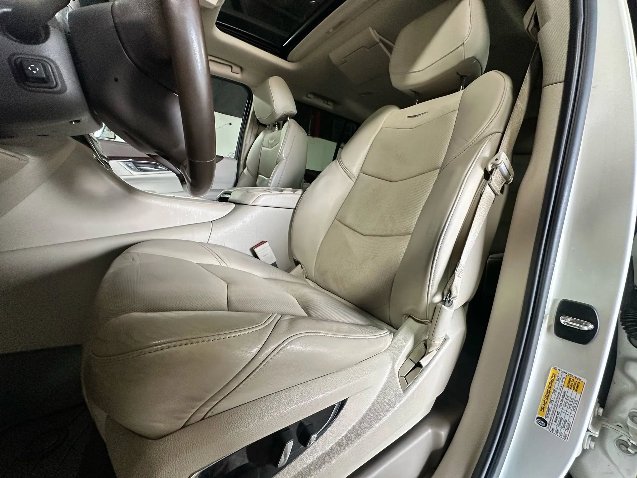 Used 2015 Cadillac Escalade ESV Premium AWD/4WD image 22