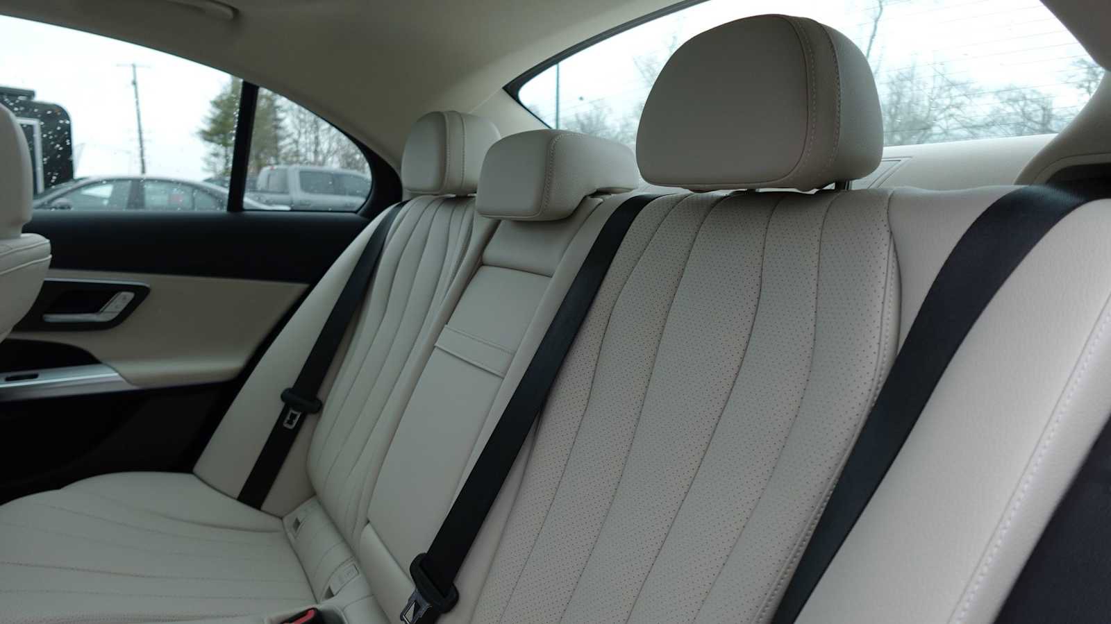 Certified 2026 Mercedes-Benz E 350 4MATIC Sedan image 40