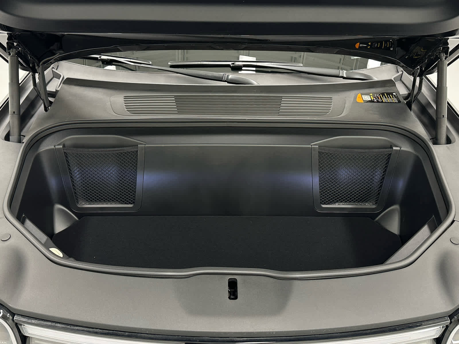 Used 2026 Rivian R1S Premium image 39