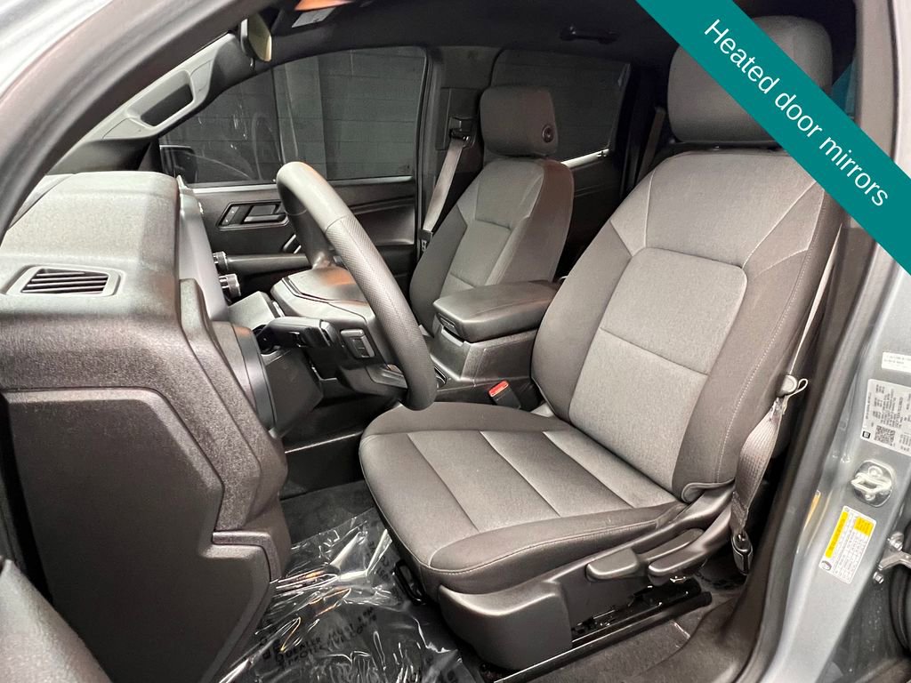 Used 2025 Chevrolet Colorado Trail Boss image 4