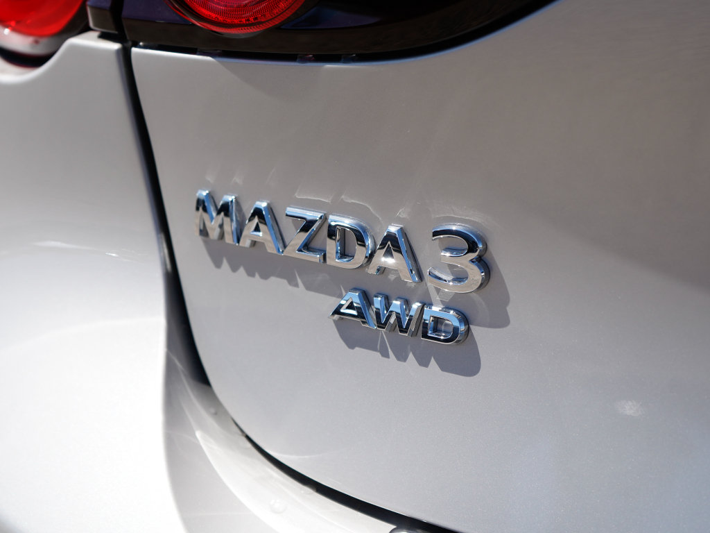 New 2026 MAZDA MAZDA3 Hatchback w/Premium Plus Pkg AWD/4WD image 10