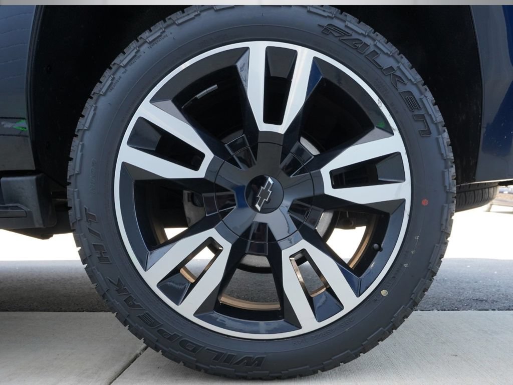 Used 2020 Chevrolet Tahoe Premier AWD/4WD image 31