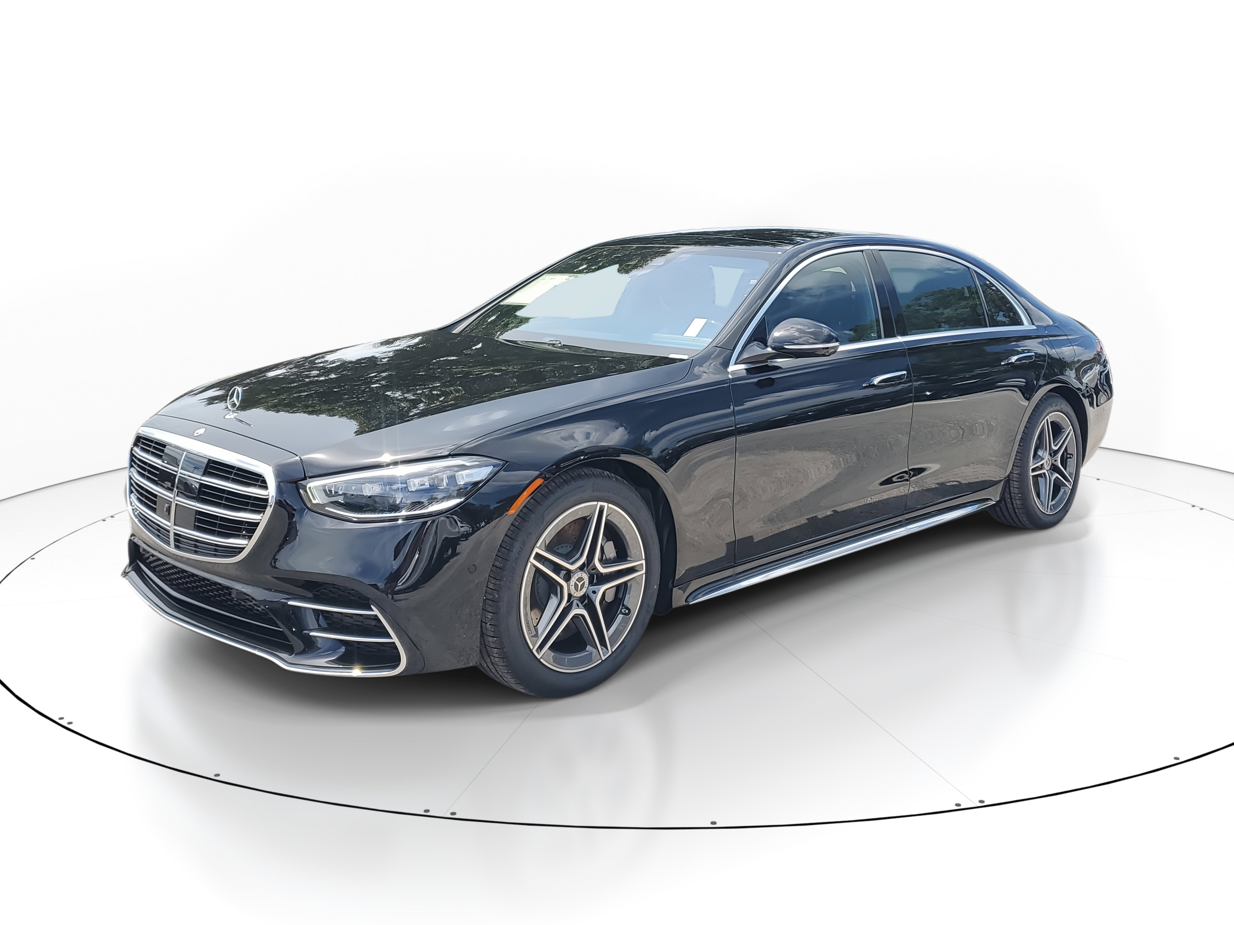 New 2026 Mercedes-Benz S 580e 4MATIC Sedan image 2