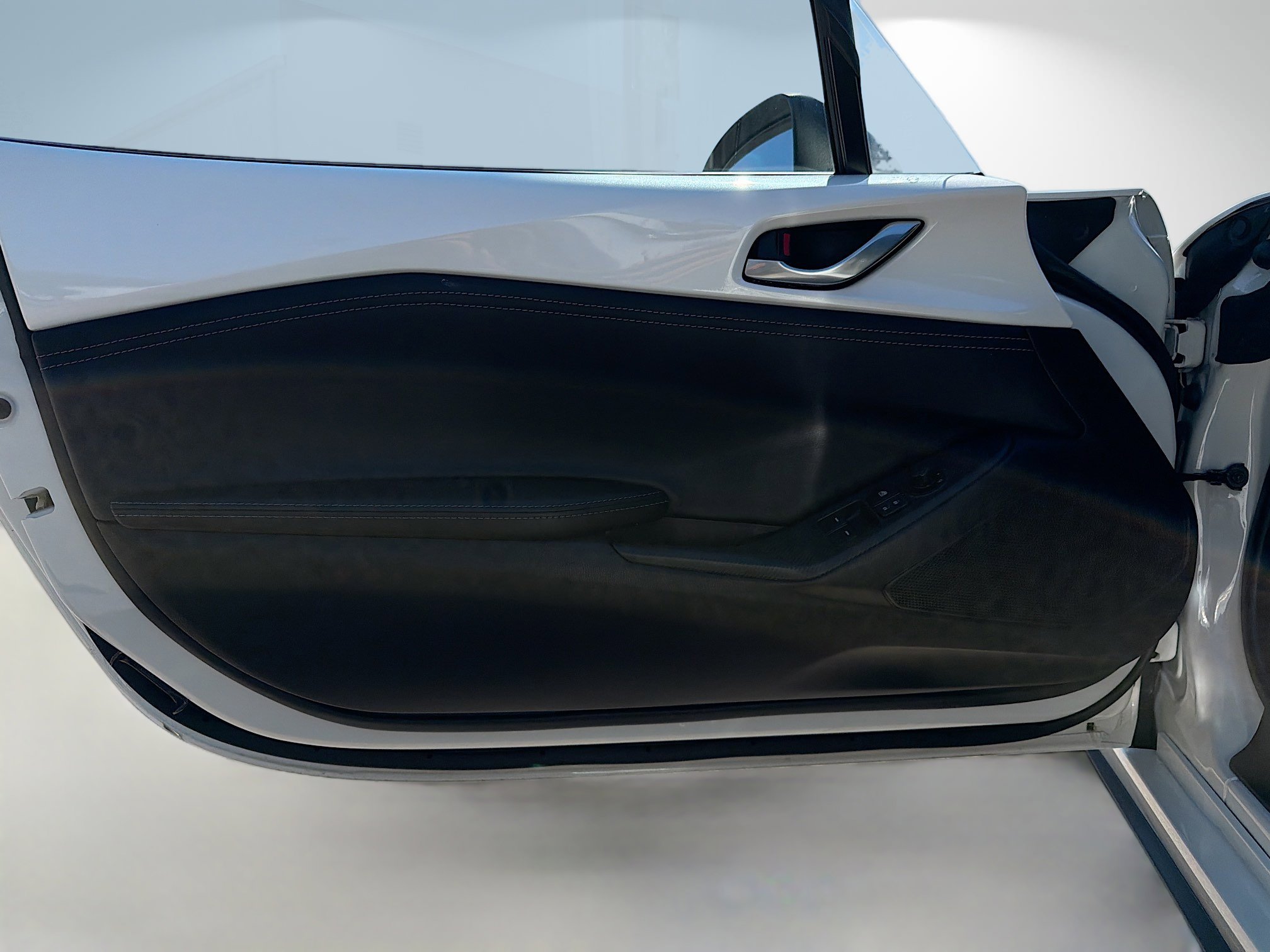 Used 2024 MAZDA MX-5 Miata Club image 19