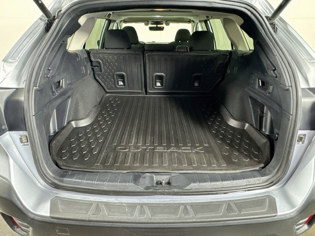 Used 2020 Subaru Outback Premium AWD/4WD image 31