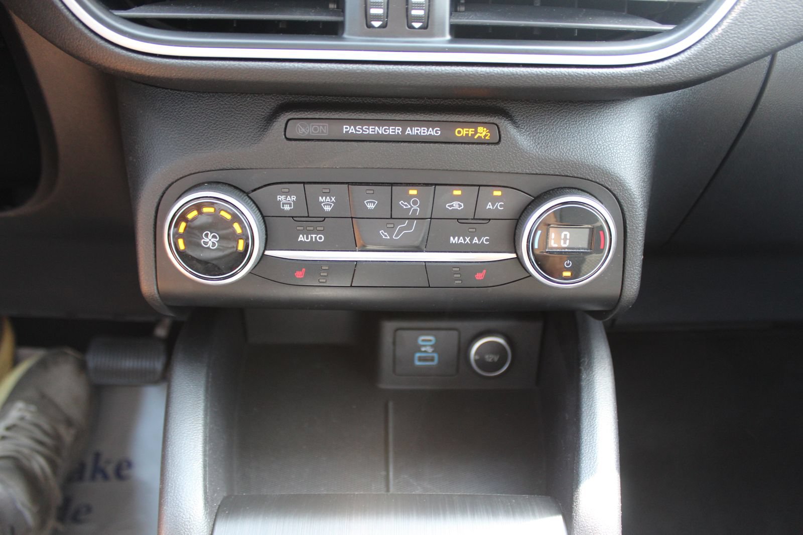 Used 2020 Ford Escape SE Sport FWD image 30