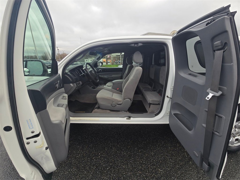 Used 2005 Toyota Tacoma 4x4 Access Cab image 11