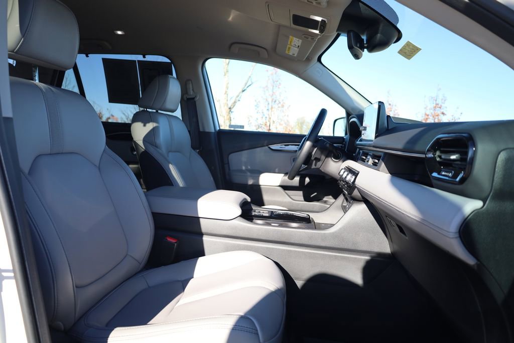 Used 2025 Honda Pilot EX-L image 37