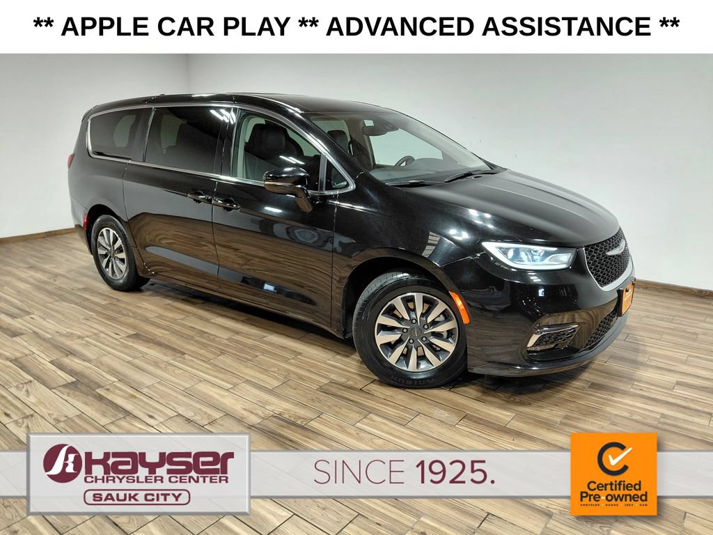 Certified 2024 Chrysler Pacifica Limited FWD image 1