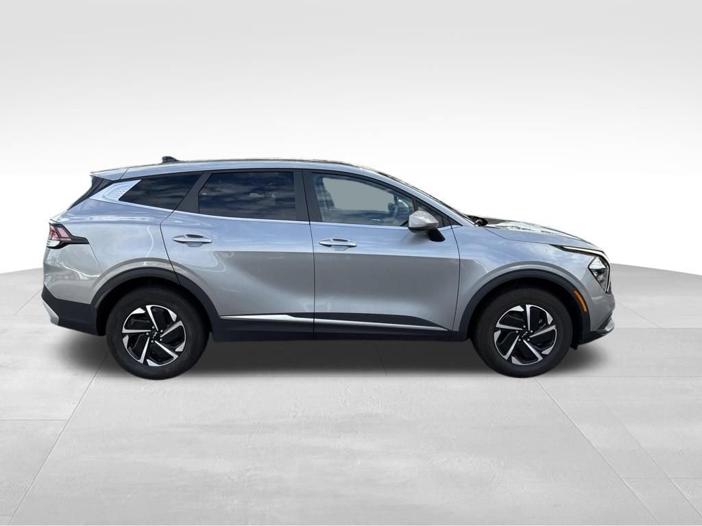 Used 2023 Kia Sportage LX AWD/4WD image 8