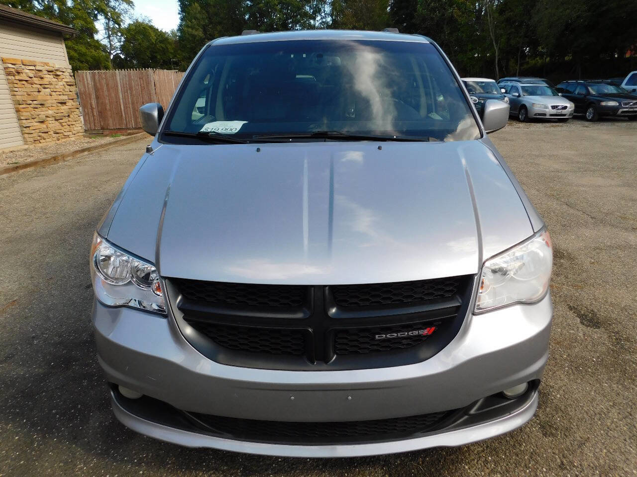 Used 2017 Dodge Grand Caravan SXT image 10