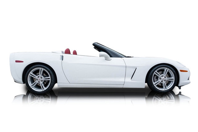 Used 2010 Chevrolet Corvette Convertible w/ Preferred Equipment Group image 2