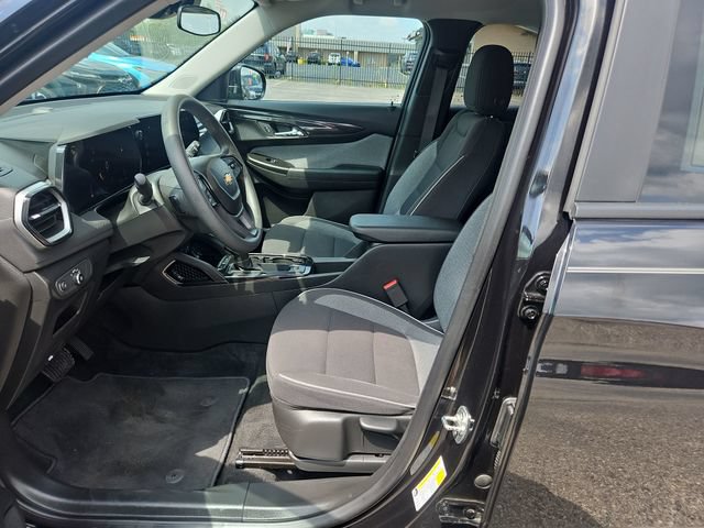 Used 2024 Chevrolet TrailBlazer LT FWD image 9