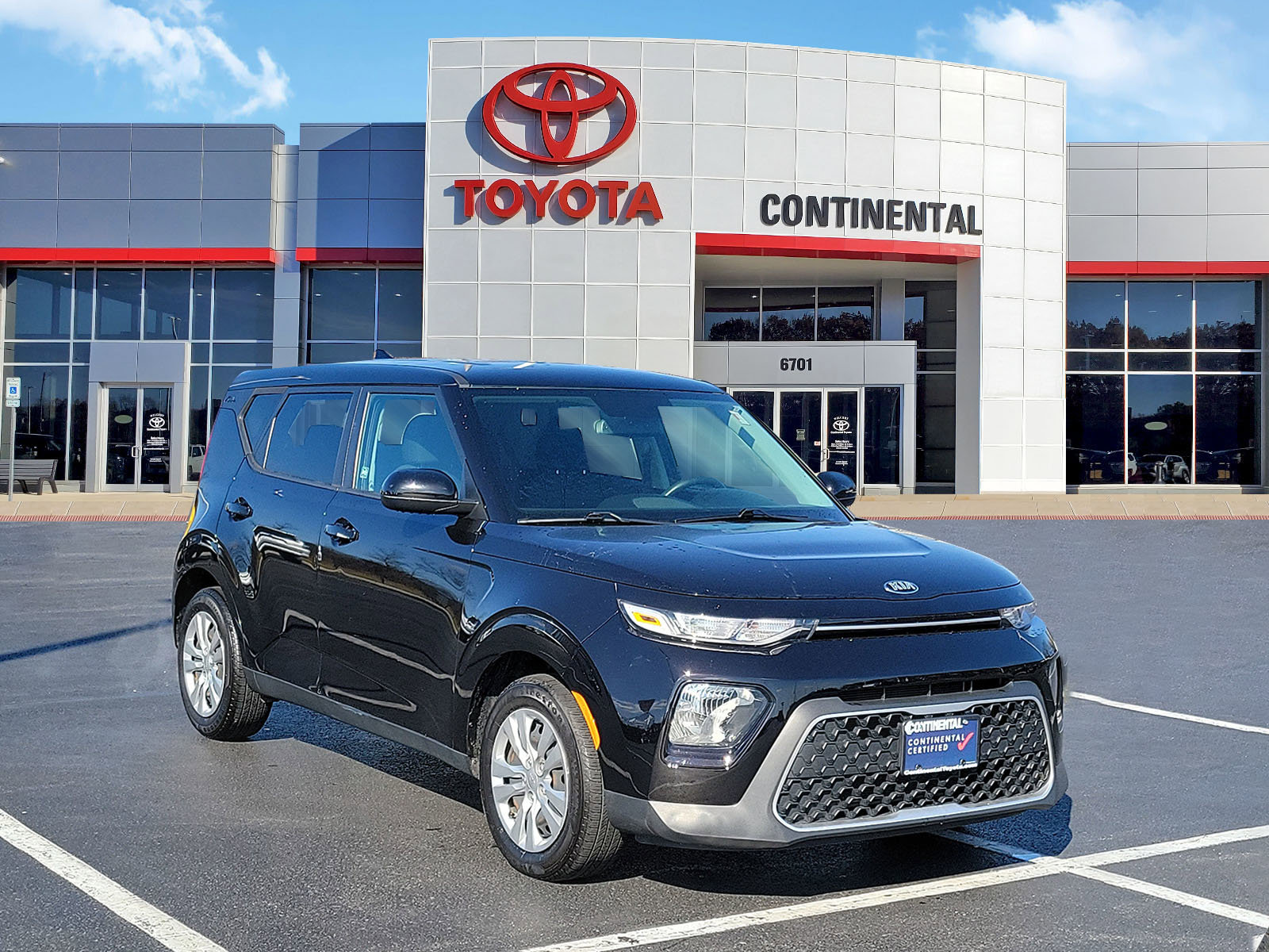 Used 2021 Kia Soul LX image 2