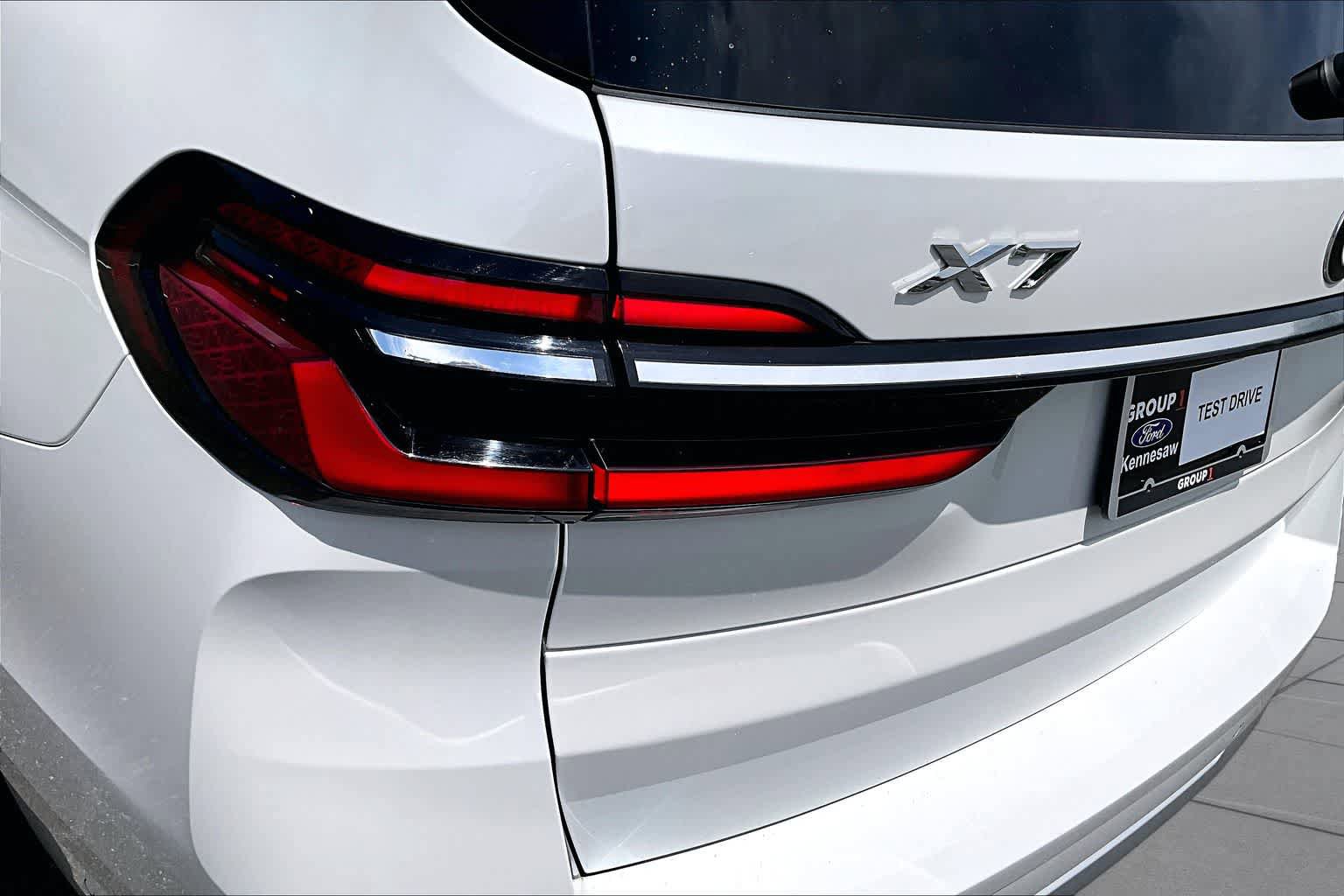 Used 2023 BMW X7 xDrive40i w/ Premium Package AWD/4WD image 28