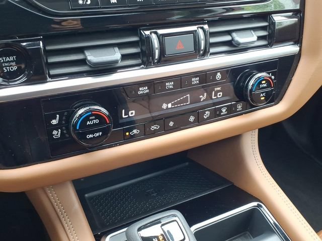 Certified 2025 Nissan Pathfinder Platinum w/ Cargo Package FWD image 27