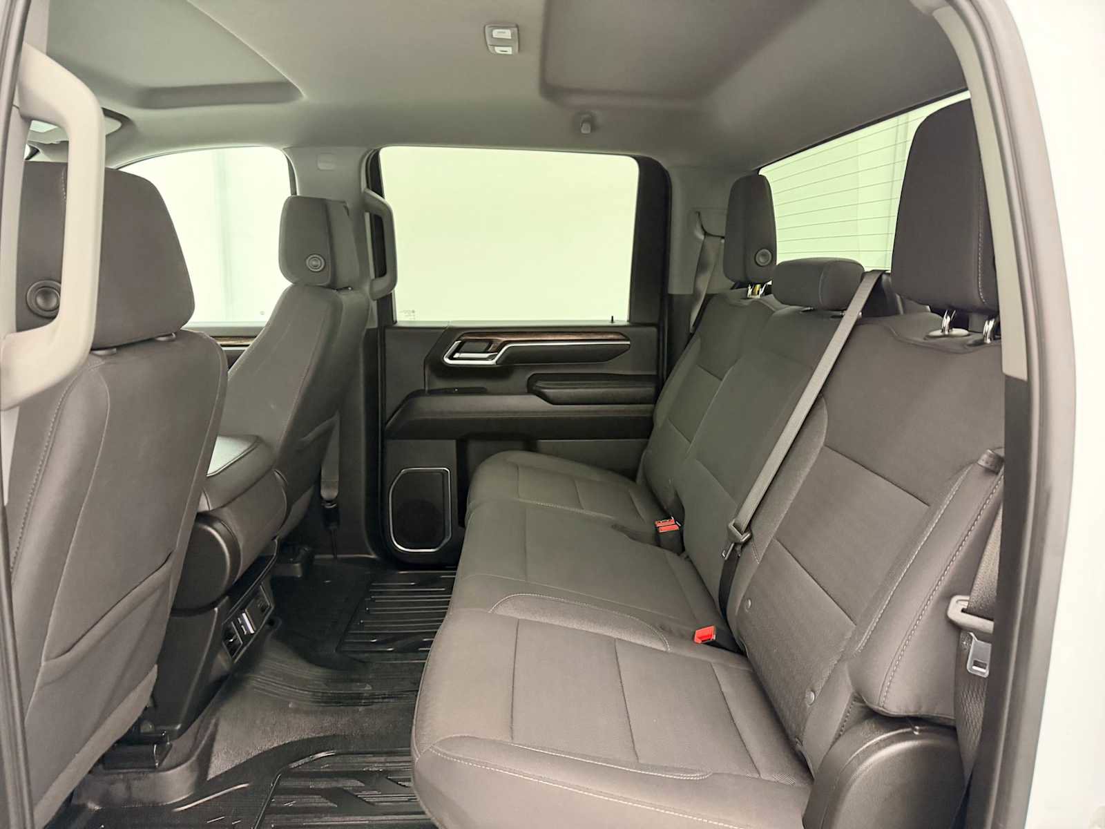 Used 2025 GMC Sierra 3500 SLE w/ SLE Value Package image 21