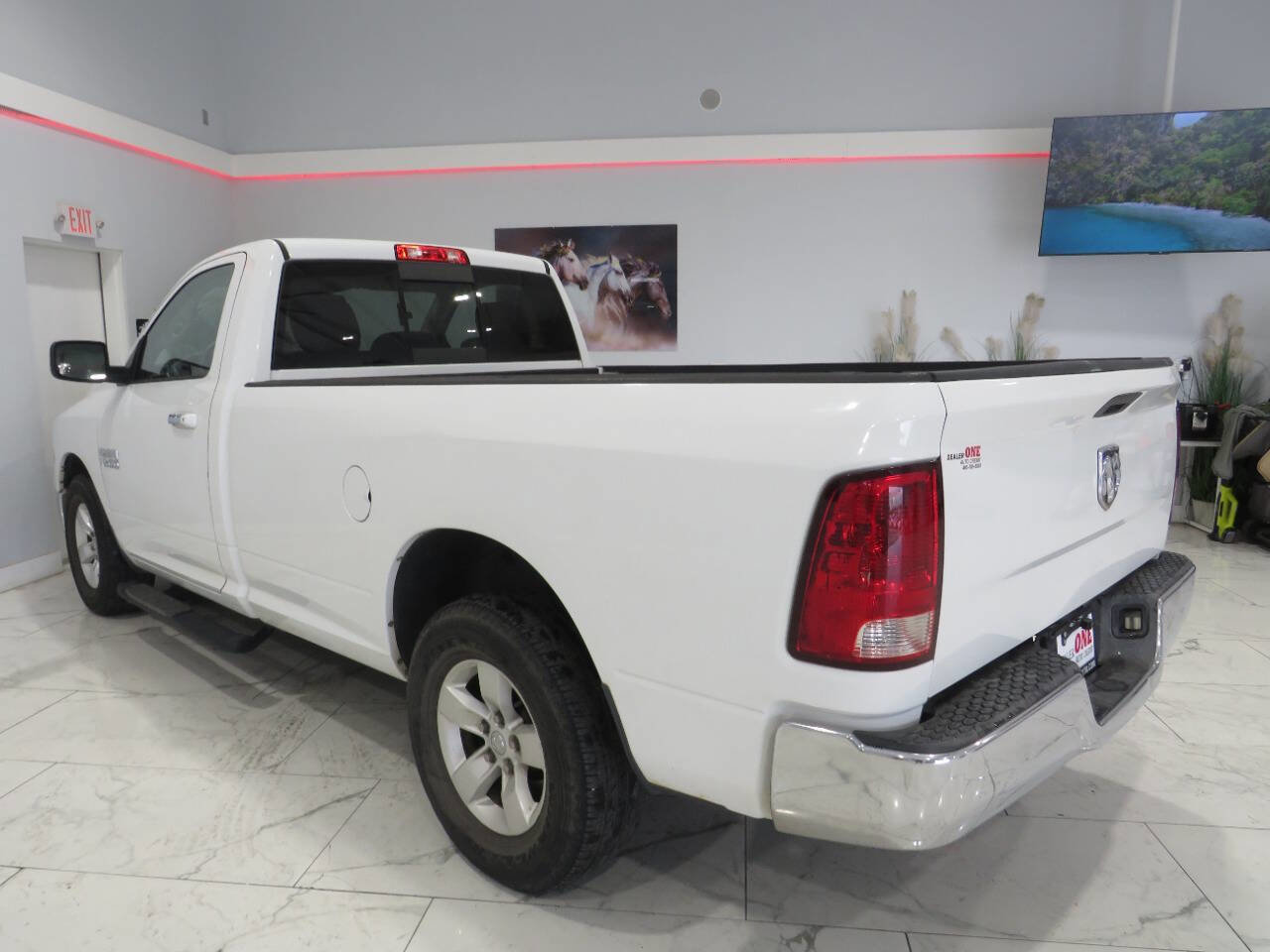 Used 2013 RAM 1500 Classic SLT RWD image 6