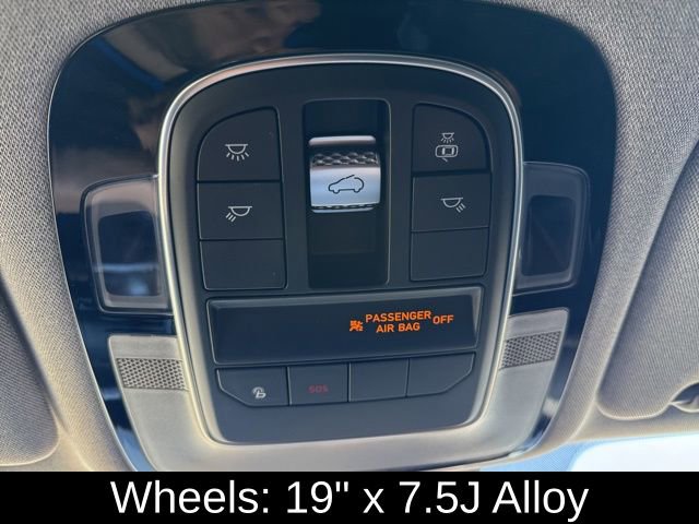 Used 2022 Hyundai Santa Fe Limited w/ Winter Weather Package image 34