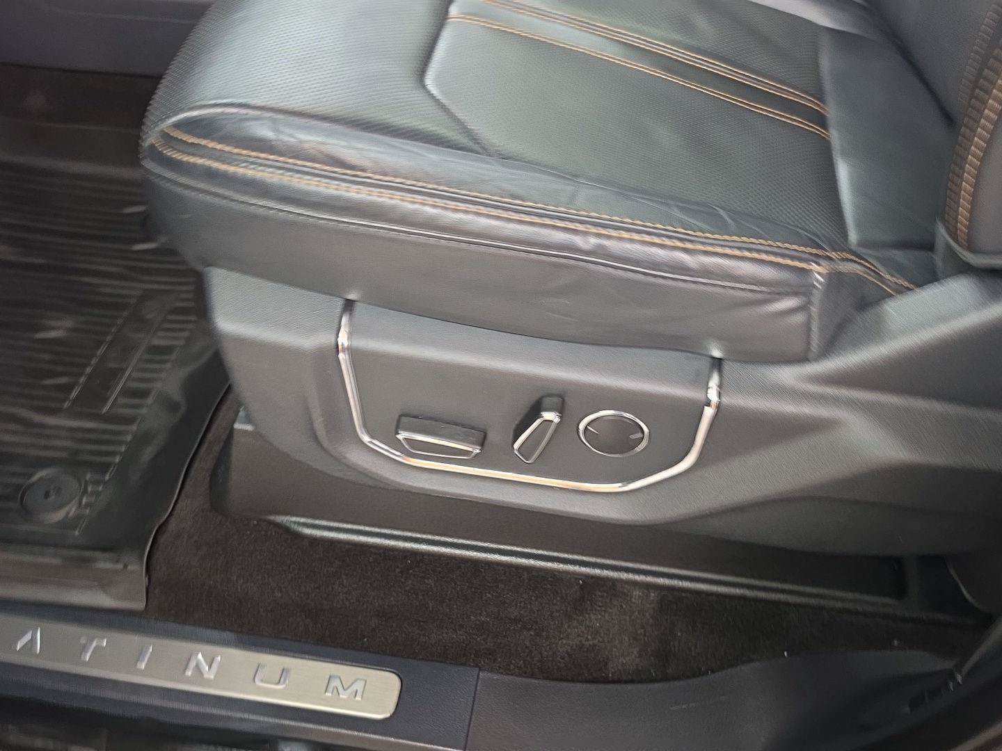 Used 2022 Ford Expedition Max Platinum AWD/4WD image 13