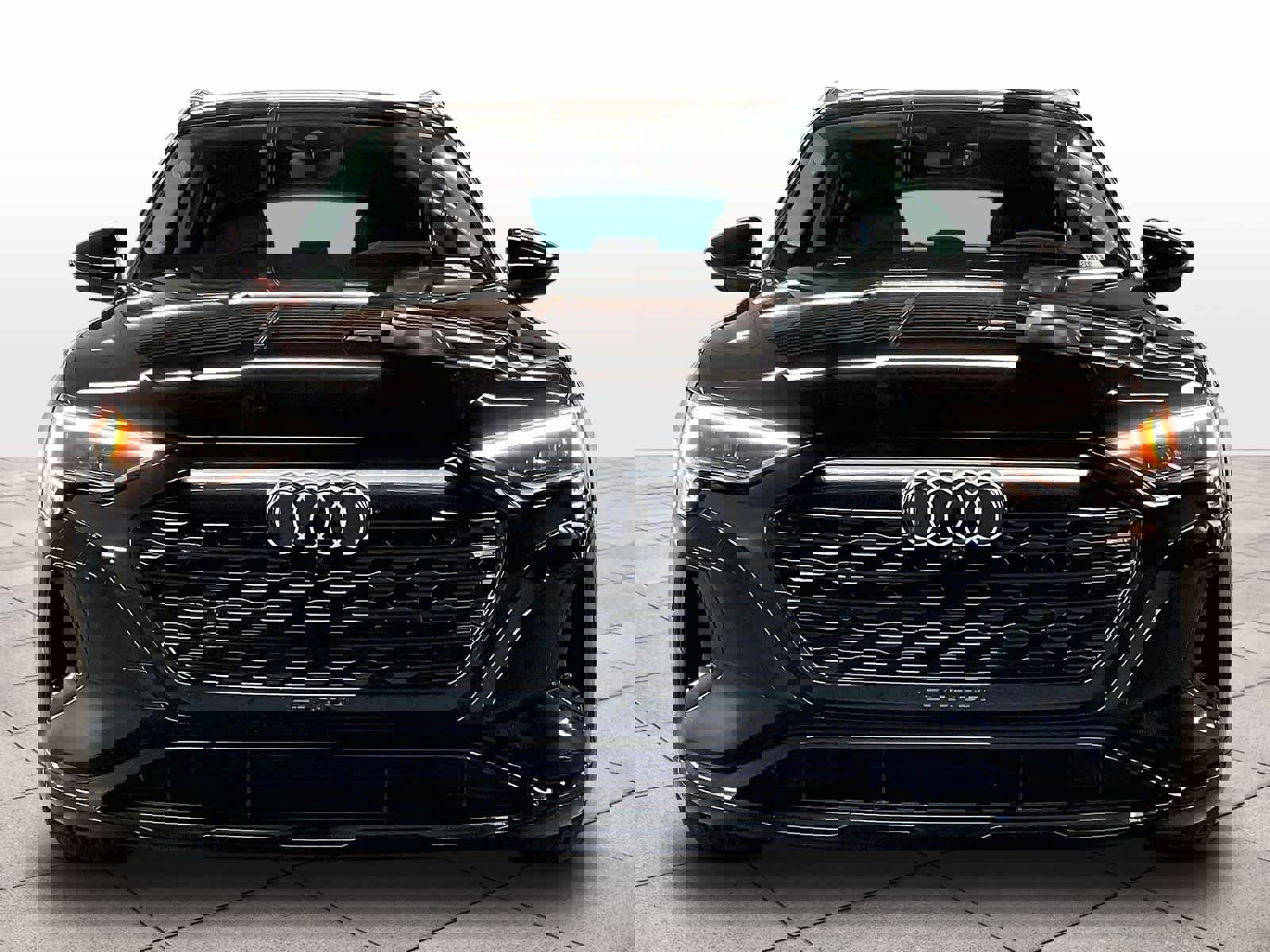 Used 2024 Audi Q8 e-tron Prestige w/ Prestige Package AWD/4WD image 3