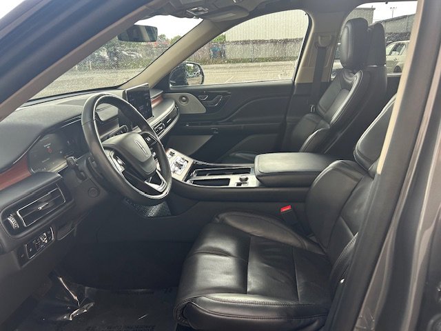 Used 2023 Lincoln Aviator Reserve w/ Equipment Group 201A image 9
