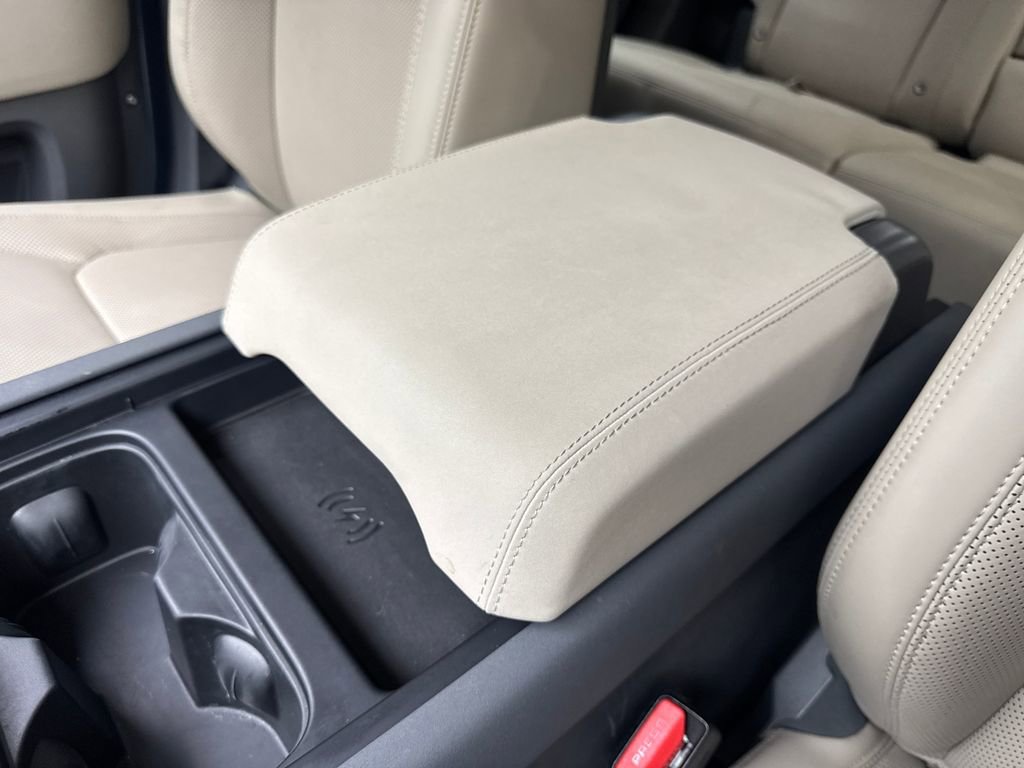 Used 2023 Land Rover Defender 110 SE AWD/4WD image 71