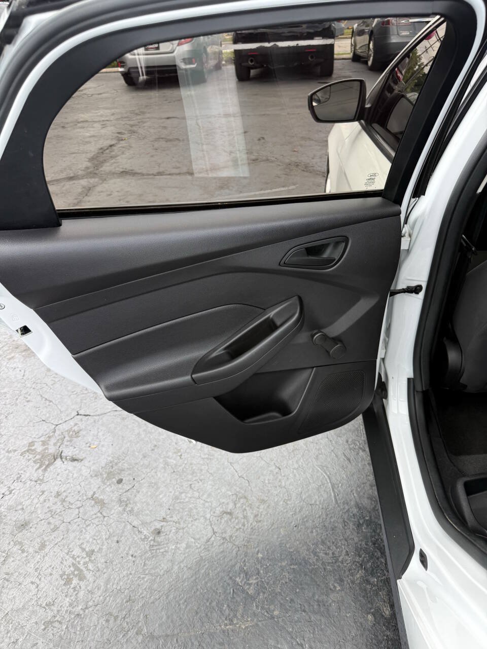 Used 2014 Ford Focus S FWD image 9