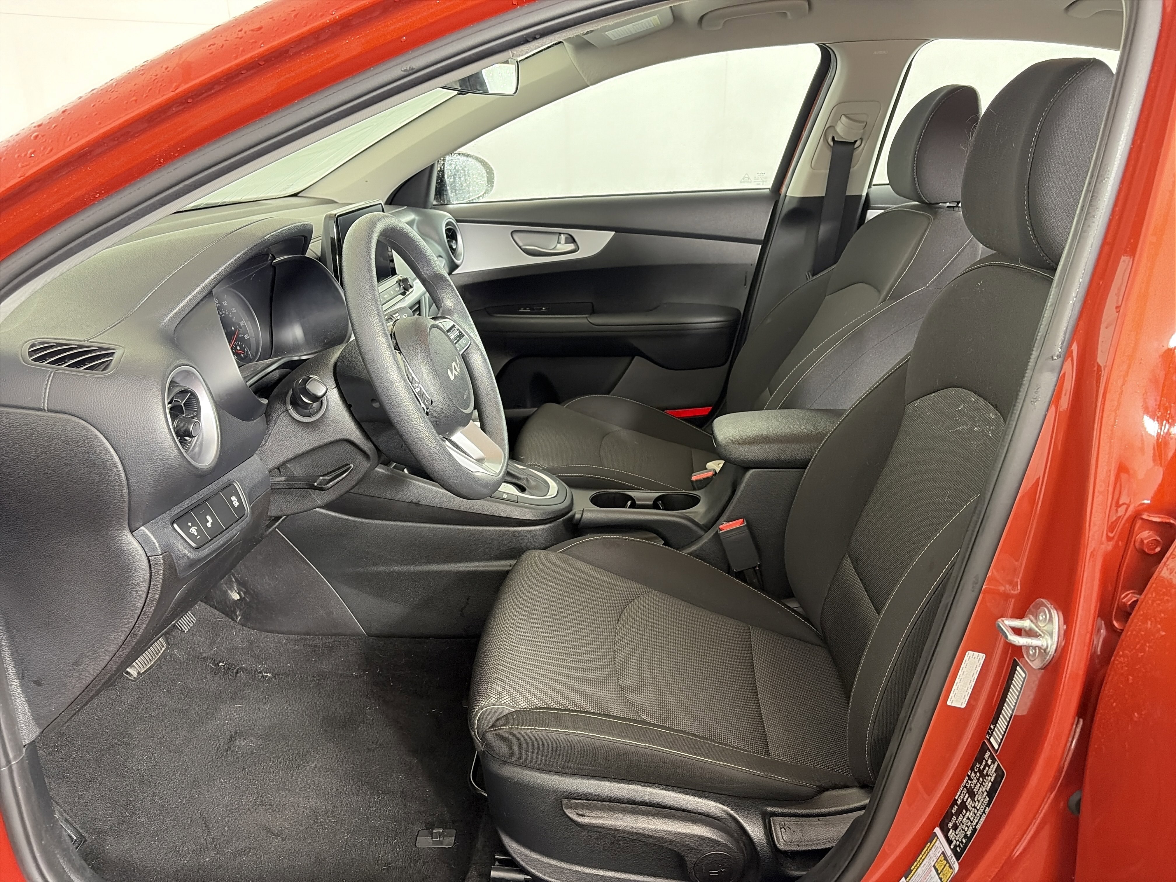 Used 2023 Kia Forte LXS w/ LXS Technology Package FWD image 6