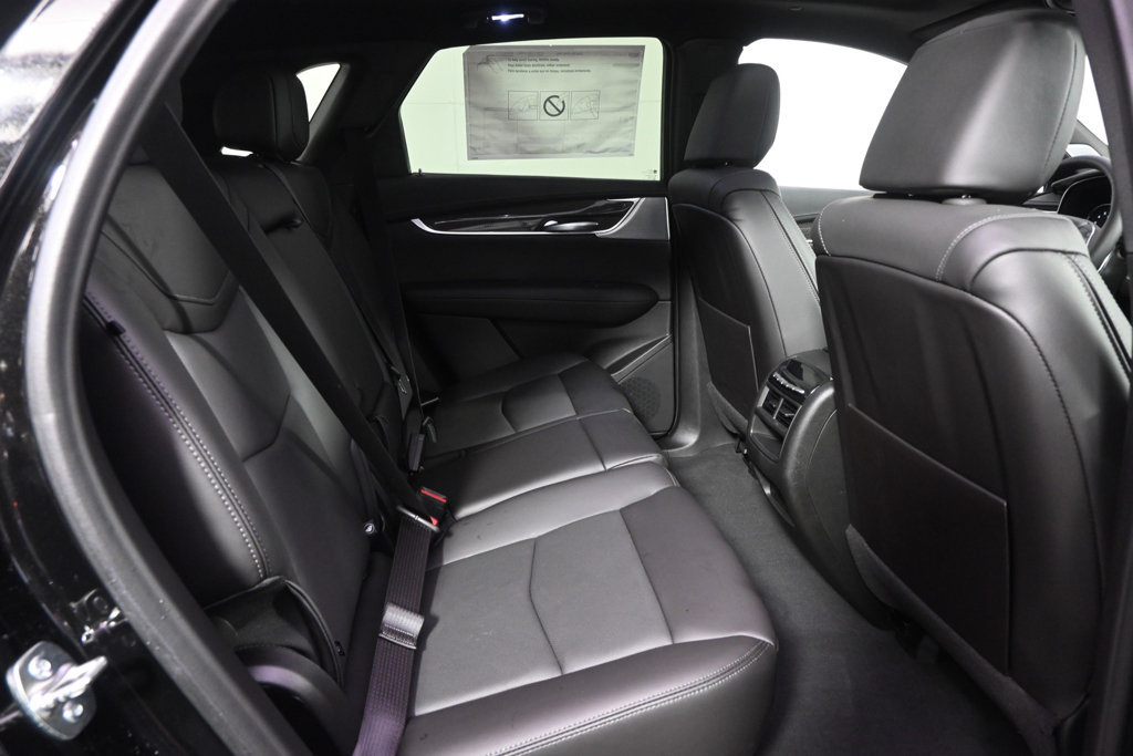 New 2026 Cadillac XT5 Sportv w/ LPO, Floor Liner Package AWD/4WD image 18