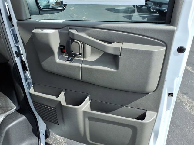 New 2026 Chevrolet Express 2500 w/ Communications Package image 8