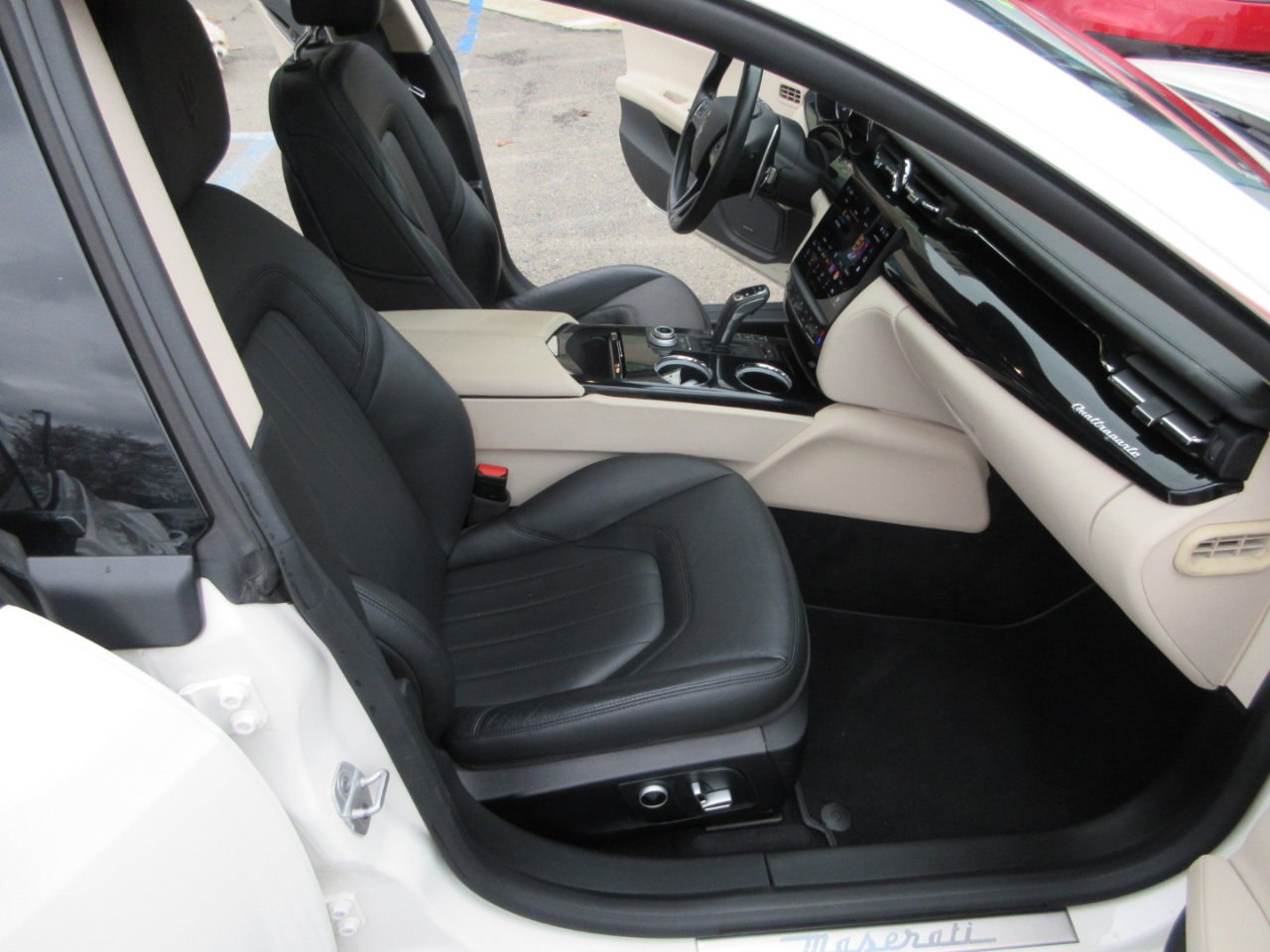 Used 2022 Maserati Quattroporte Modena image 22