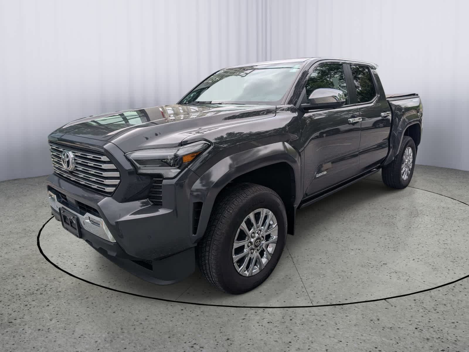 Used 2024 Toyota Tacoma Limited AWD/4WD image 7