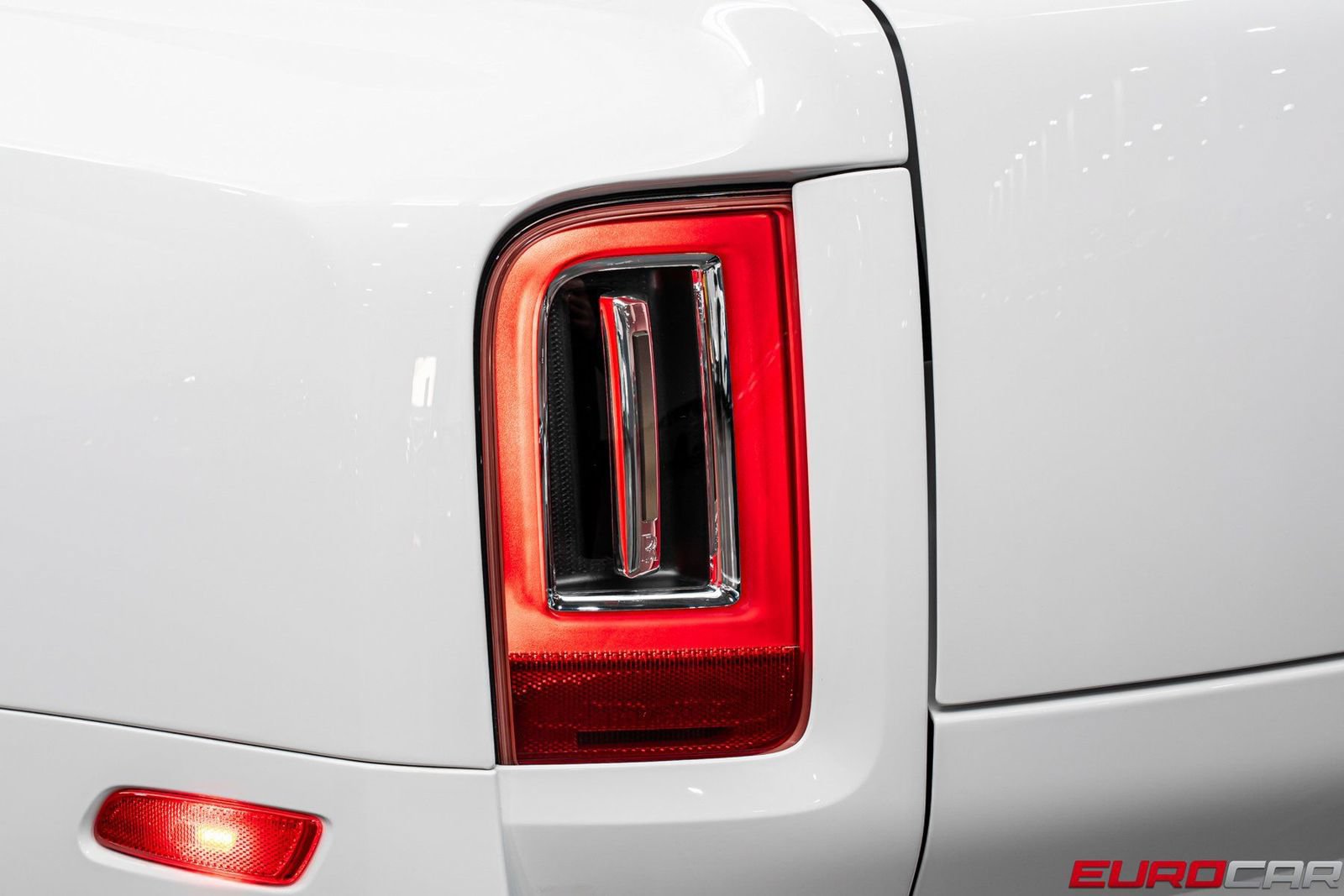 Used 2020 Rolls-Royce Cullinan AWD/4WD image 17
