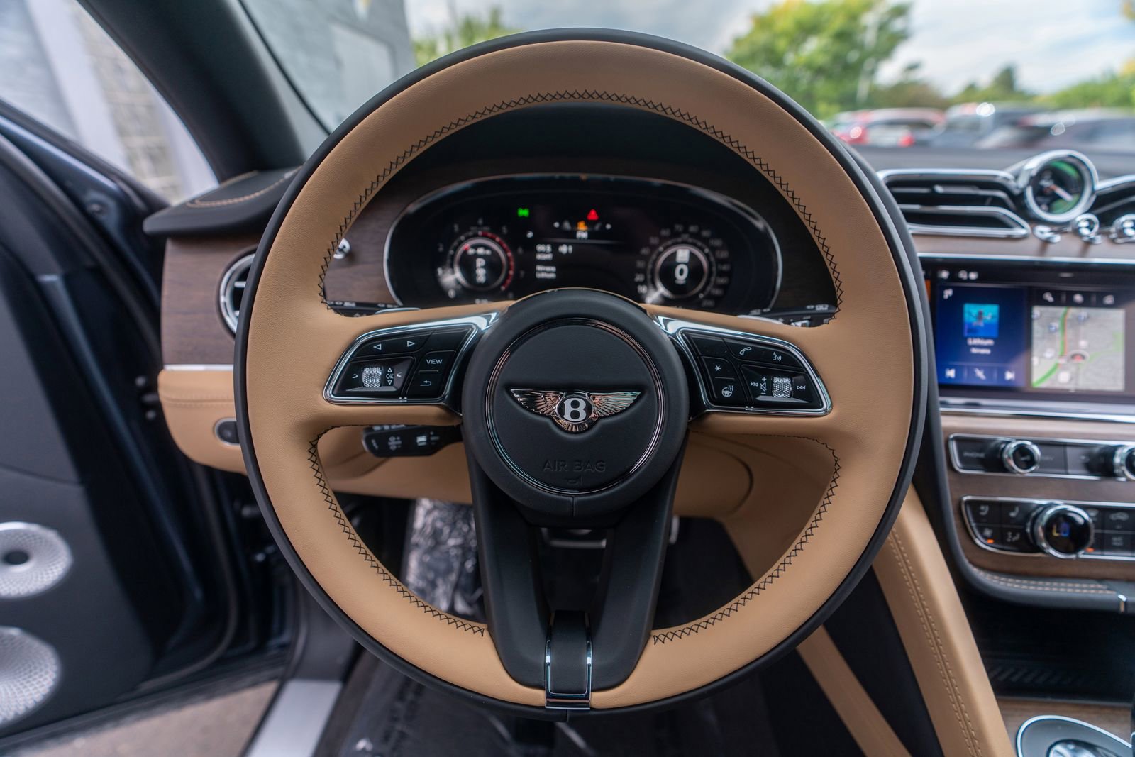 New 2025 Bentley Bentayga image 26