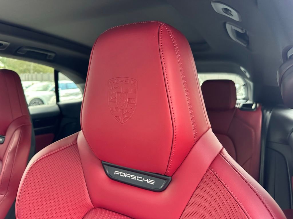 Used 2026 Porsche Macan 4S Electric image 24