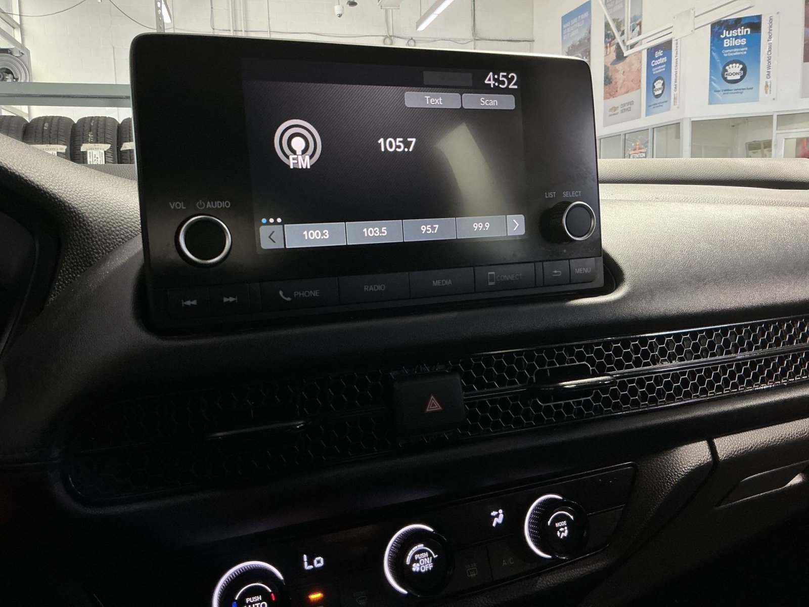 Used 2023 Honda HR-V LX image 19
