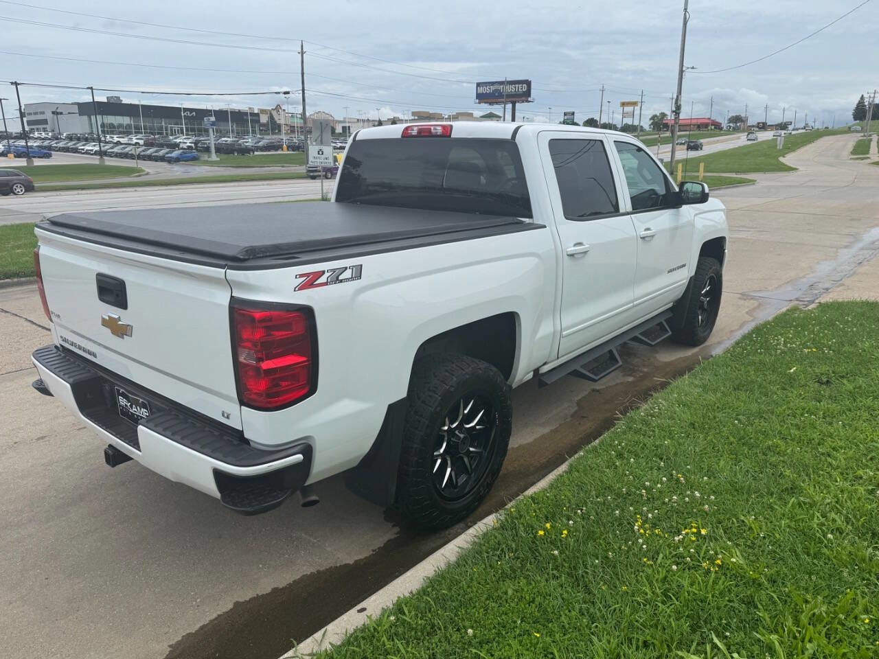 Used 2018 Chevrolet Silverado 1500 LT w/ All Star Edition image 5