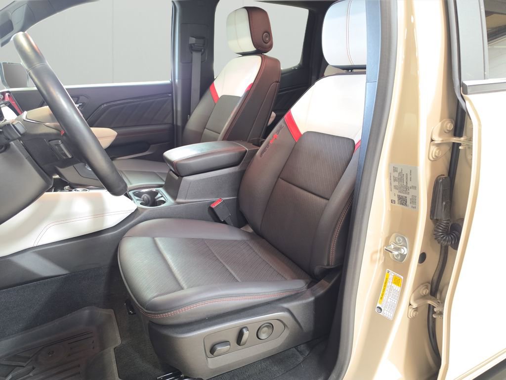 Used 2024 GMC Canyon AT4X AWD/4WD image 12