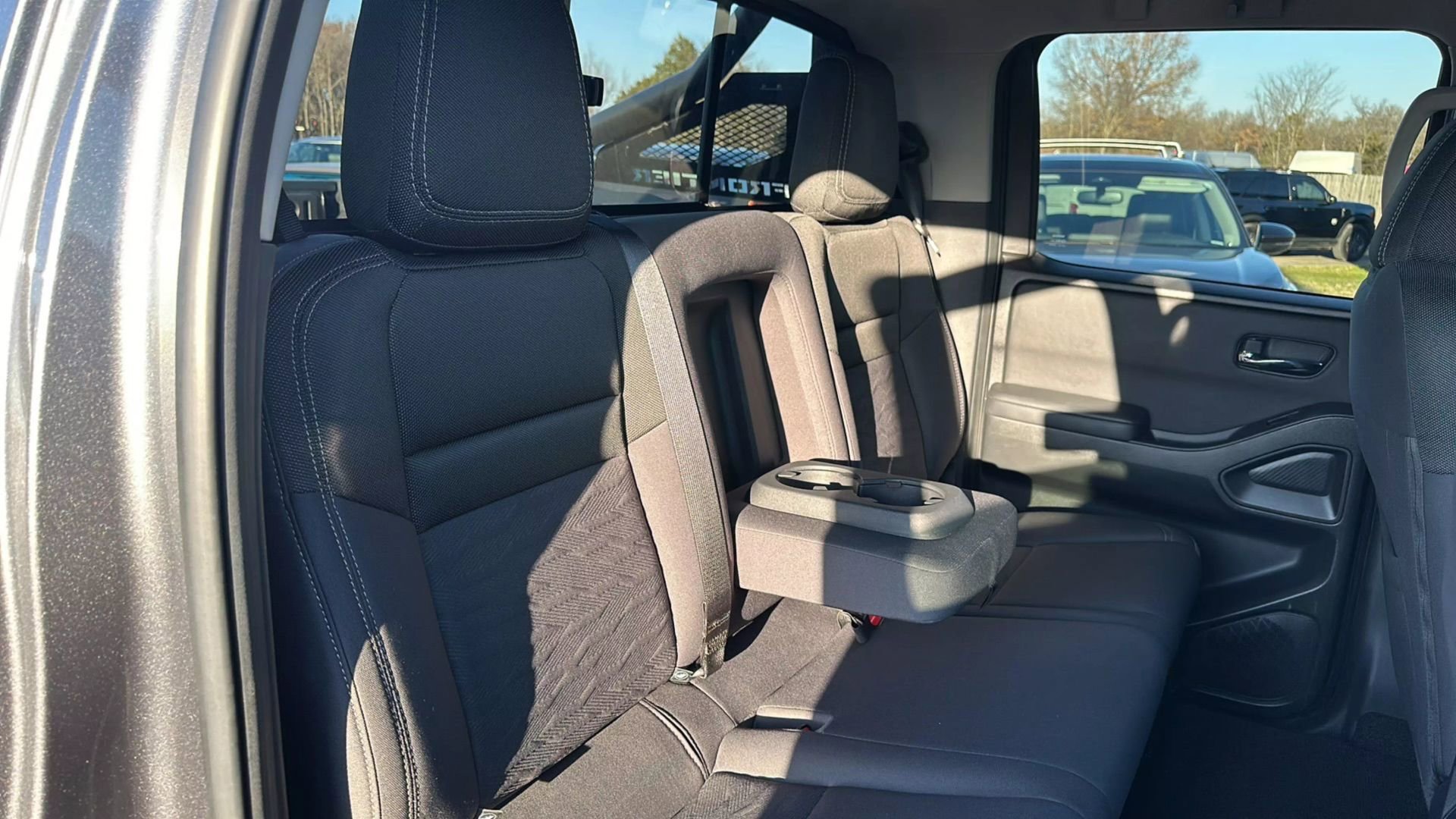 Used 2022 Nissan Frontier SV image 18