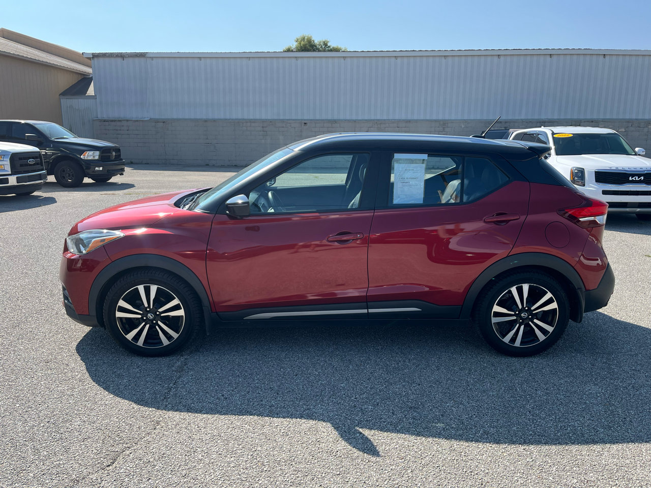 Used 2019 Nissan Kicks SR w/ SR Premium Package image 6