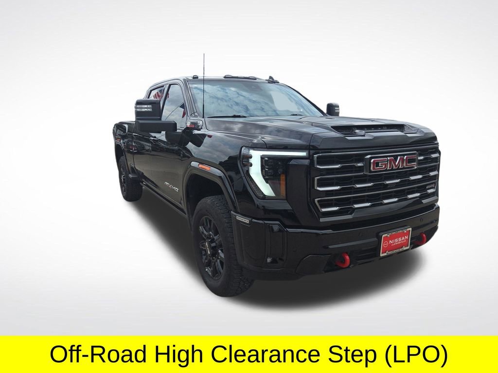 Used 2025 GMC Sierra 2500 AT4 w/ AT4 Premium Plus Package AWD/4WD image 9