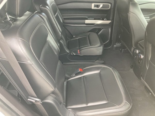 Used 2022 Ford Explorer XLT w/ Equipment Group 202A image 17